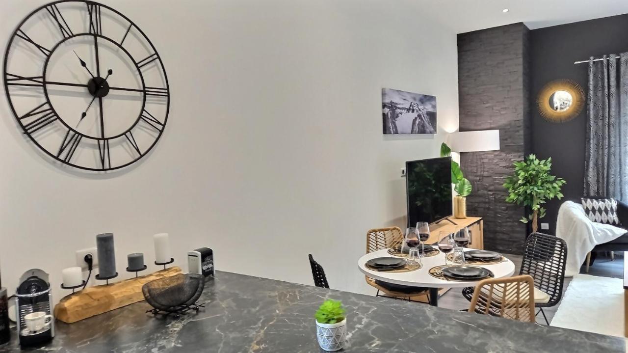 Black&White Home-By So'Serenityhome-Balcon-Parking Cluses Exterior foto